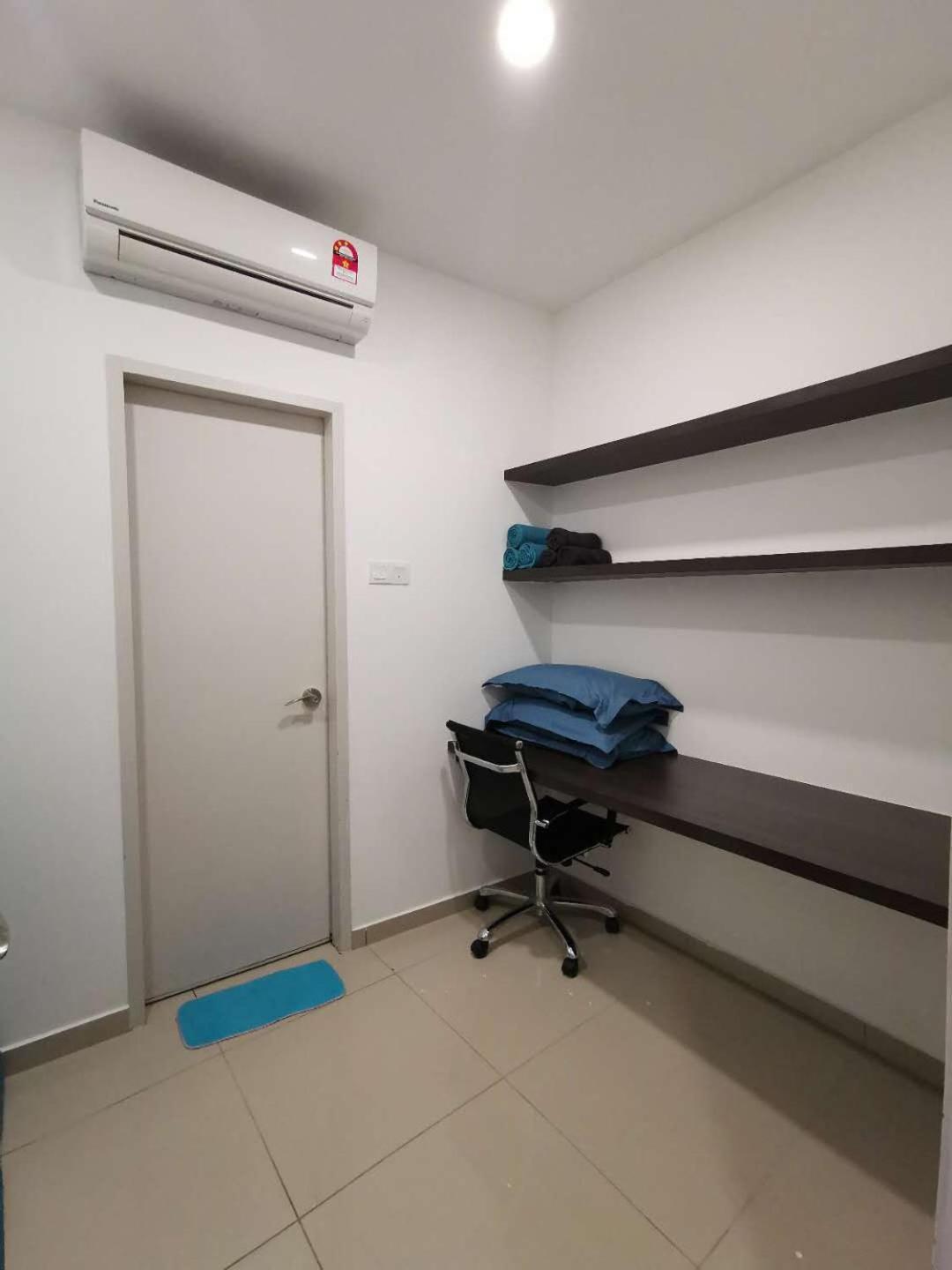 Lavender Suite # Shah Alam I-City Block B Homestay # 2R1B #Free Wifi & Parking Exterior photo